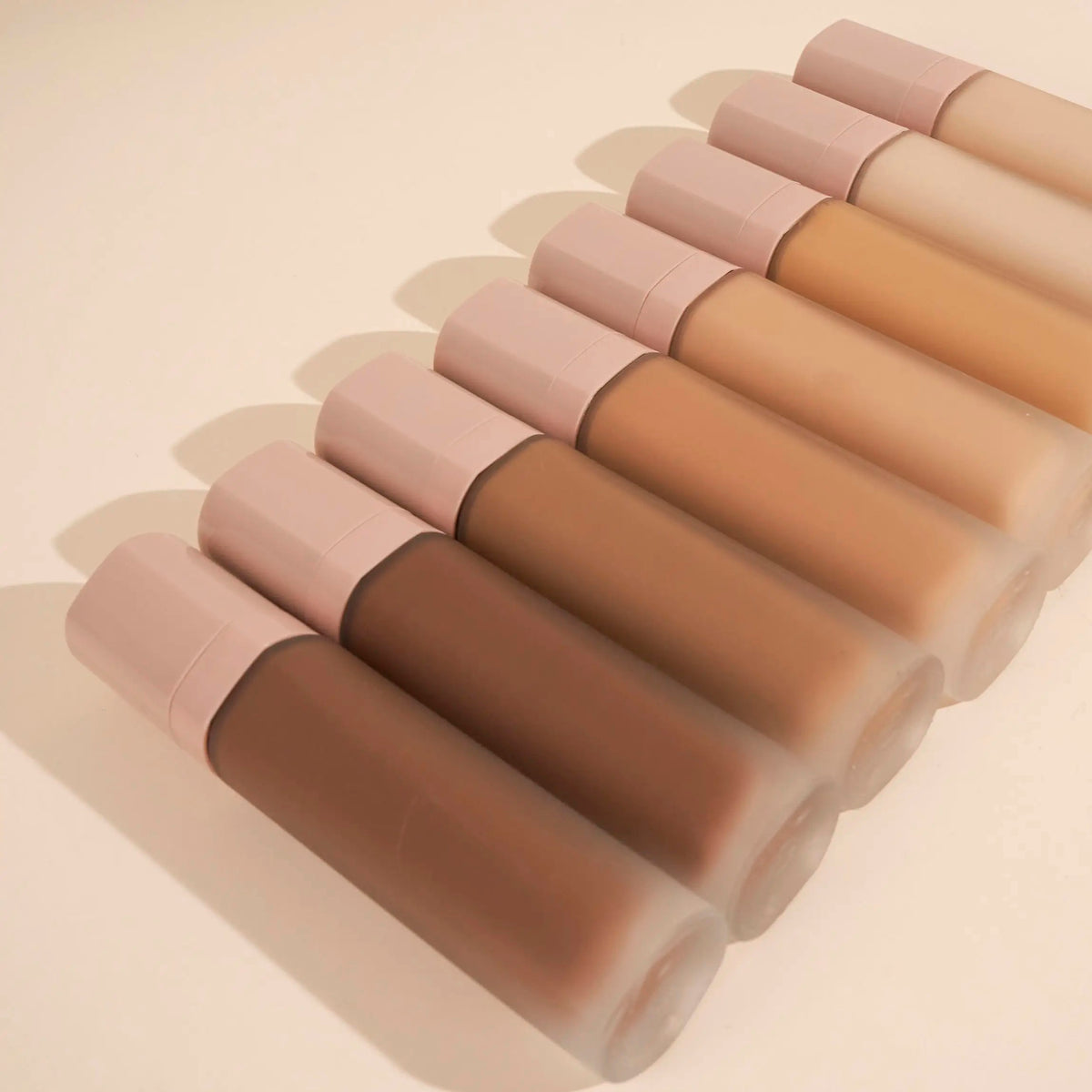 Black Pump Bottle Matte Cream Foundation 30ml Full Coverage Makeup Base, Long Lasting Waterproof Concealer, Custom Liquid Foundation 18 Shades