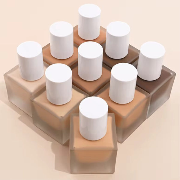 Custom White Packaging 16 Hr Wear SPF 15 Buildable Glowy Luminous Skin-Finish Foundation. The Darkest Shade 100 Shades Foundation 30ml