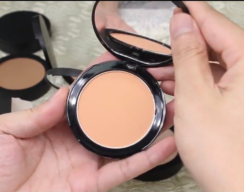 Matte Nude Compact Face Powder with Mirror and Sponge  (5 shades)